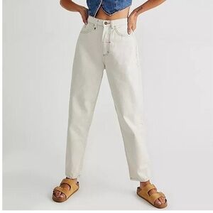 Free People THRILLS Sabina Jeans Women's Size 2 High Rise Cropped Denim New‎